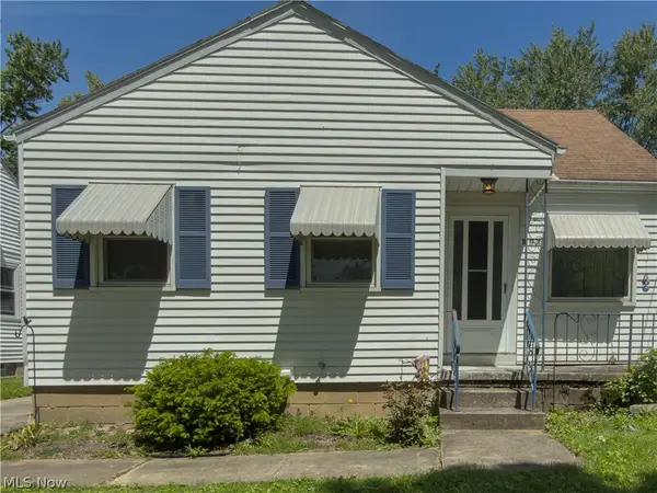 626 Princeton Avenue, Elyria, OH 44035