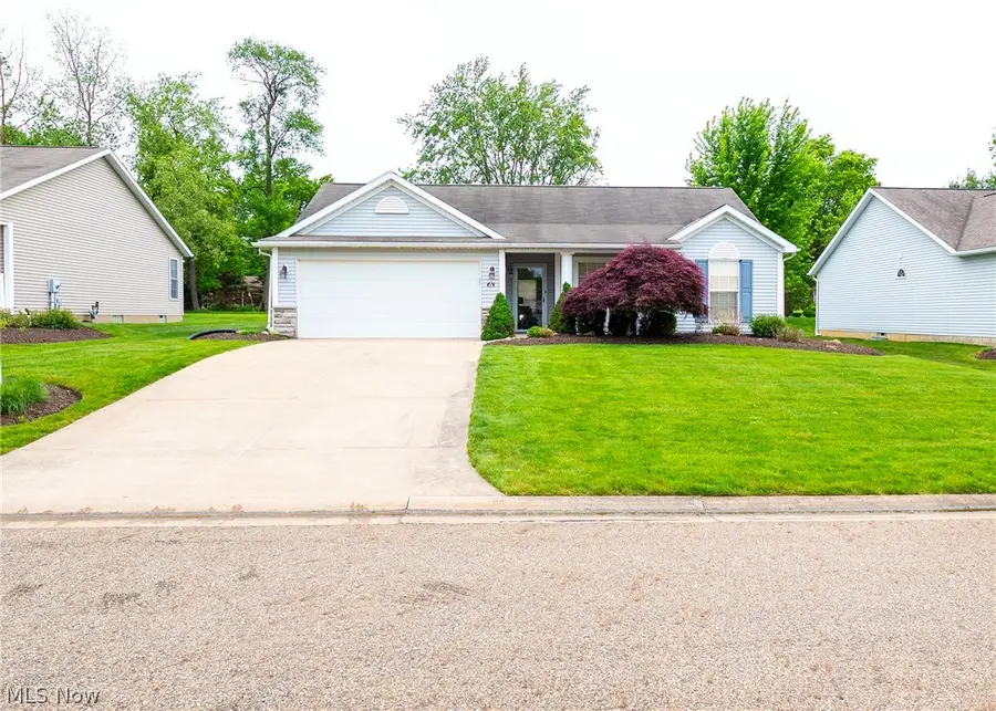 316 Brookpoint Nw Street, North Canton, OH 44720 - #2