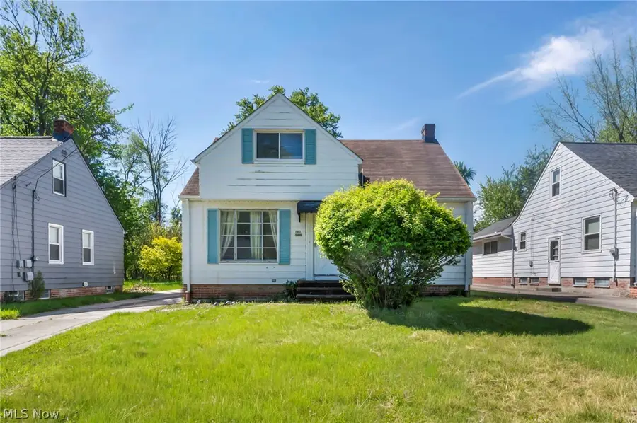 15812 Grant Avenue, Maple Heights, OH 44137 - #2