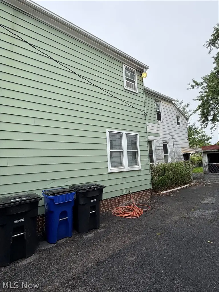 861 Whitcomb Road, Cleveland, OH 44110 - #2