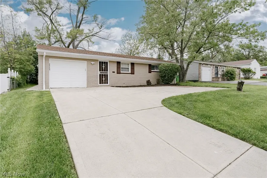 24505 Emery Road, Warrensville Heights, OH 44128 - #2