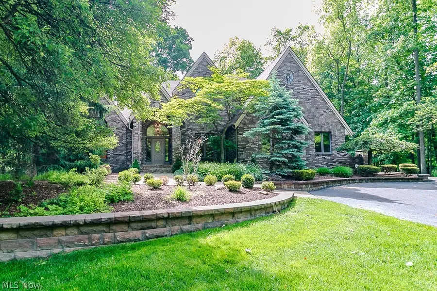 9323 Regency Woods Drive, Kirtland, OH 44094 - #3
