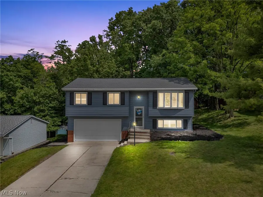 9412 Munich Drive, Parma, OH 44130 - #2