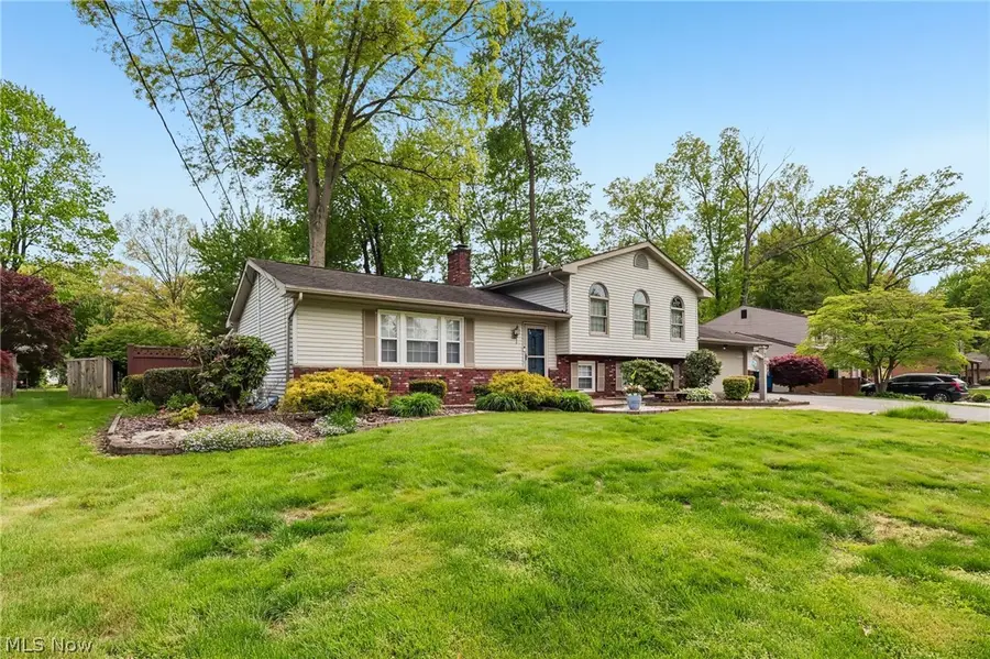 7972 Glen Oaks Ne Drive, Howland, OH 44484 - #2