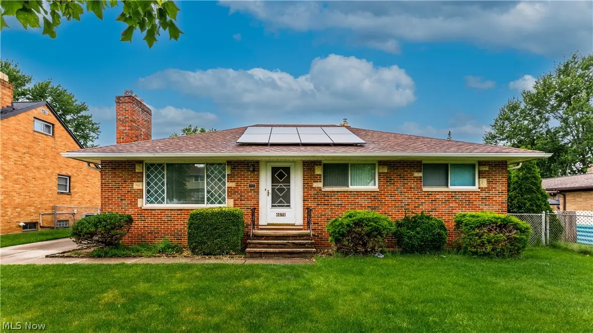 6572 Beverly Drive, Parma Heights, OH 44130 - #1