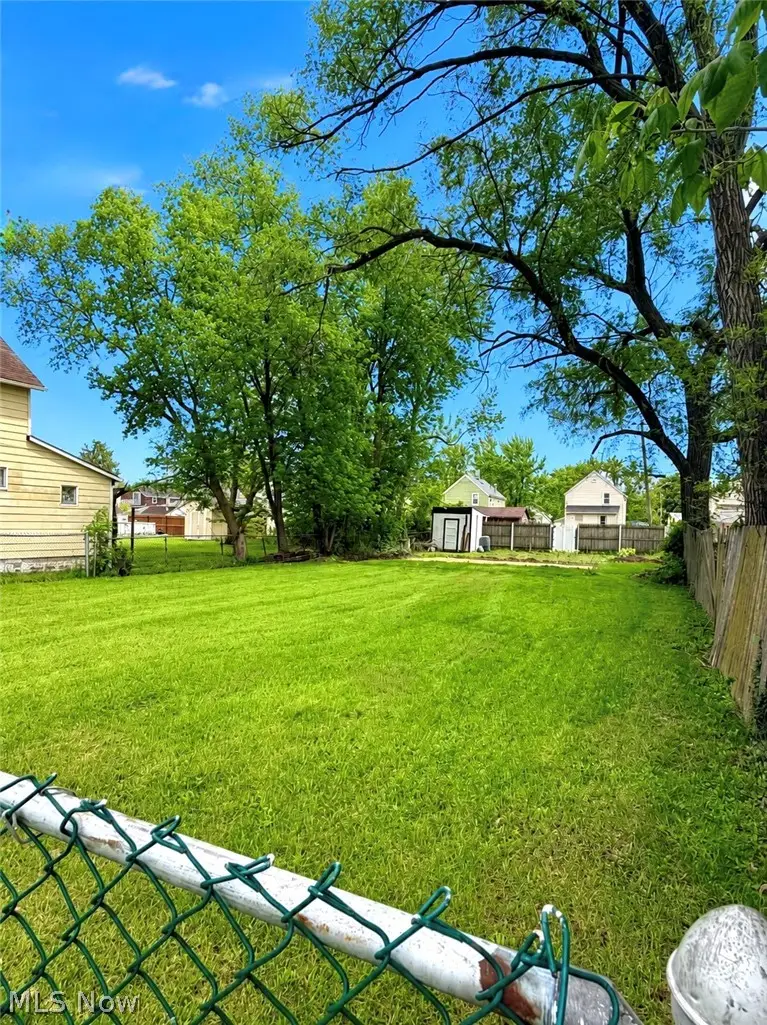 1624 E 33rd Street, Lorain, OH 44055 - #1