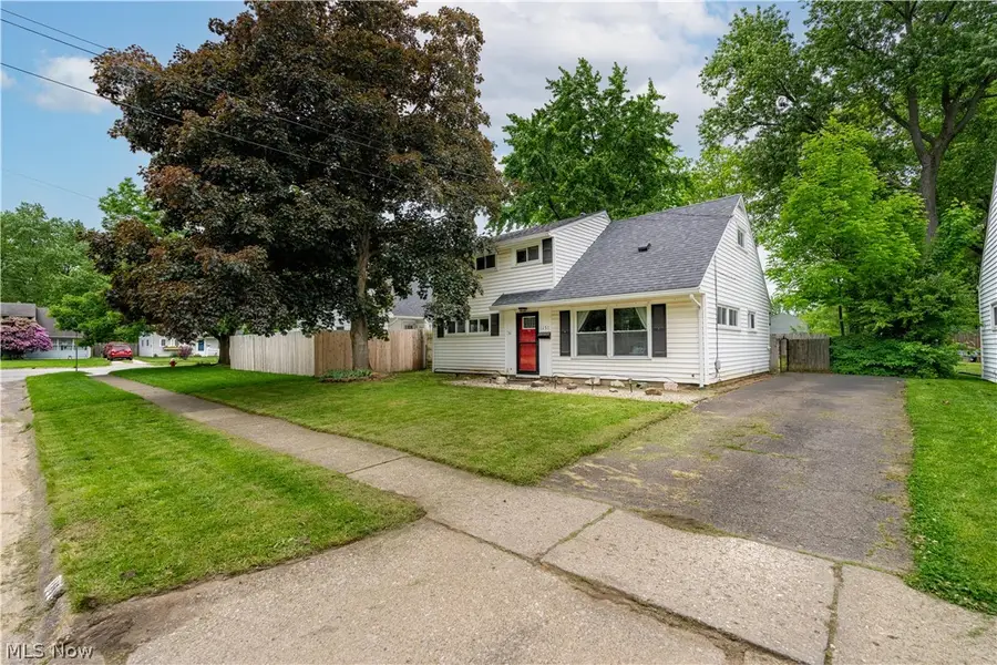 1151 Ruth Avenue, Cuyahoga Falls, OH 44221 - #2