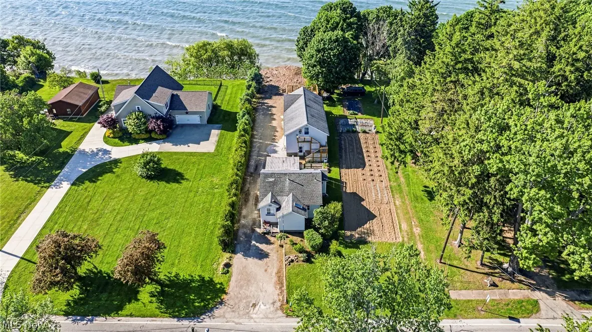 1050 Lake Road, Conneaut, OH 44030 - #1