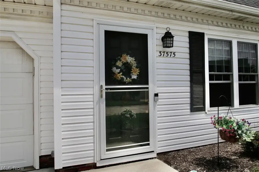 37575 Ocean Reef, Willoughby, OH 44094 - #3