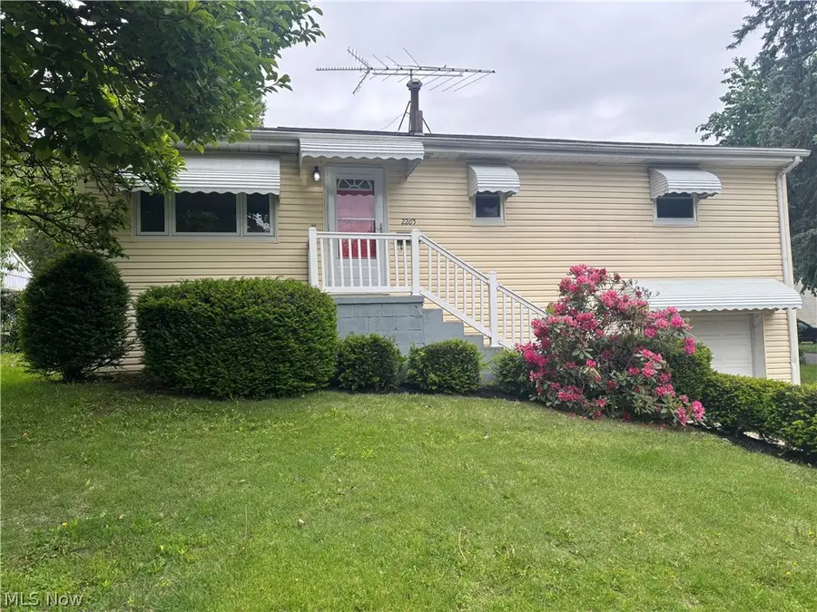 2265 S Hawkins Avenue, Akron, OH 44314 - #2