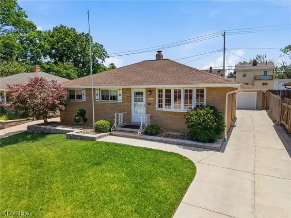 15010 Kennerdown Avenue, Maple Heights, OH 44131