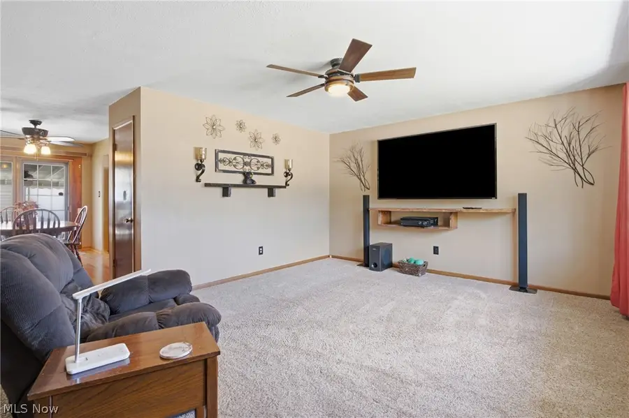 15010 Kennerdown Avenue, Maple Heights, OH 44131 - #3