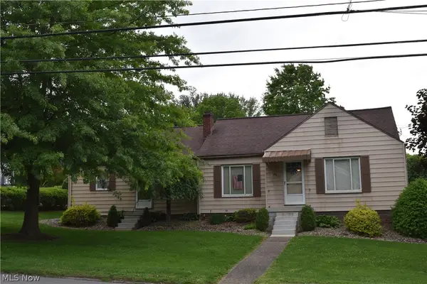 132 N Sugar Street, St Clairsville, OH 43950