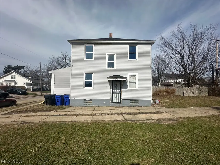 3541 E 113th Street, Cleveland, OH 44105 - #2