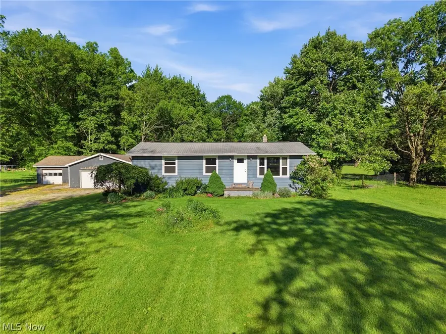 2693 Mahan Denman Nw Road, Bristolville, OH 44402 - #3