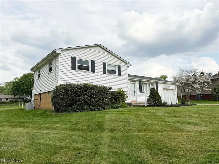 7090 Hillridge Ne Avenue, Canton, OH 44721 - #2