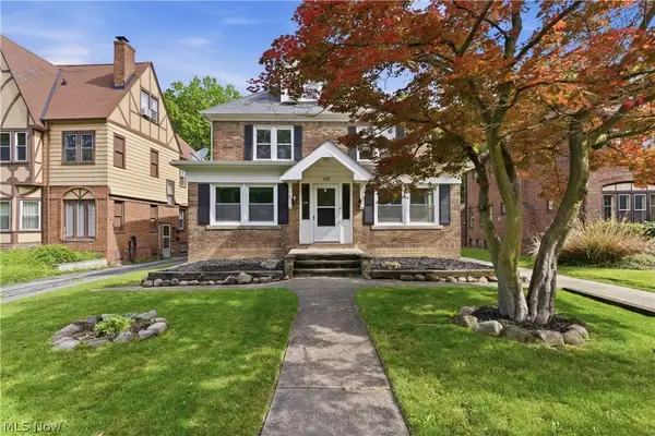 3395 Euclid Heights Boulevard, Cleveland Heights, OH 44118