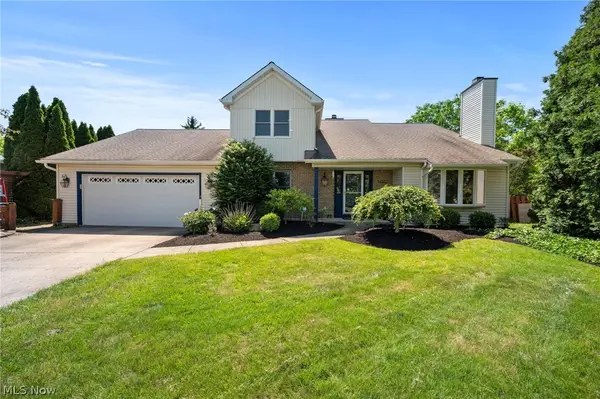 14367 Crown Point Parkway, Strongsville, OH 44136