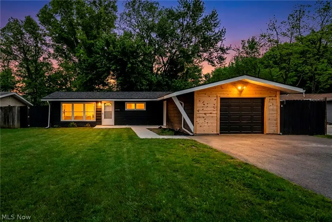 9151 Cranbrook Drive, Northfield Center, OH 44067 - #1