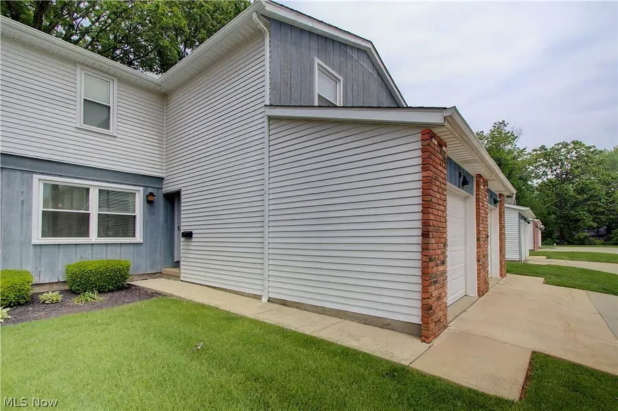 8225 Lancaster Drive, Mentor, OH 44060 - #2
