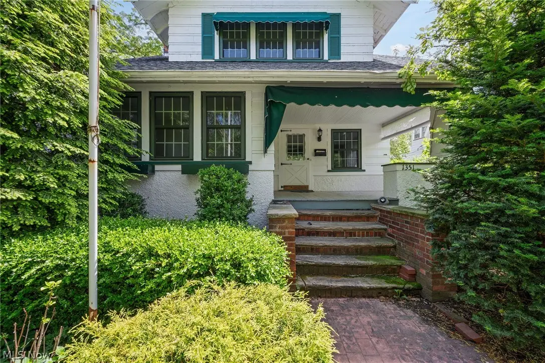 1351 Manor Park Avenue, Lakewood, OH 44107 - #1