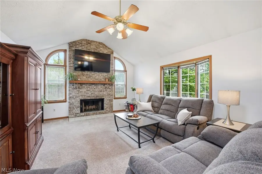 9764 Wainwright Terrace, Olmsted Falls, OH 44138 - #3
