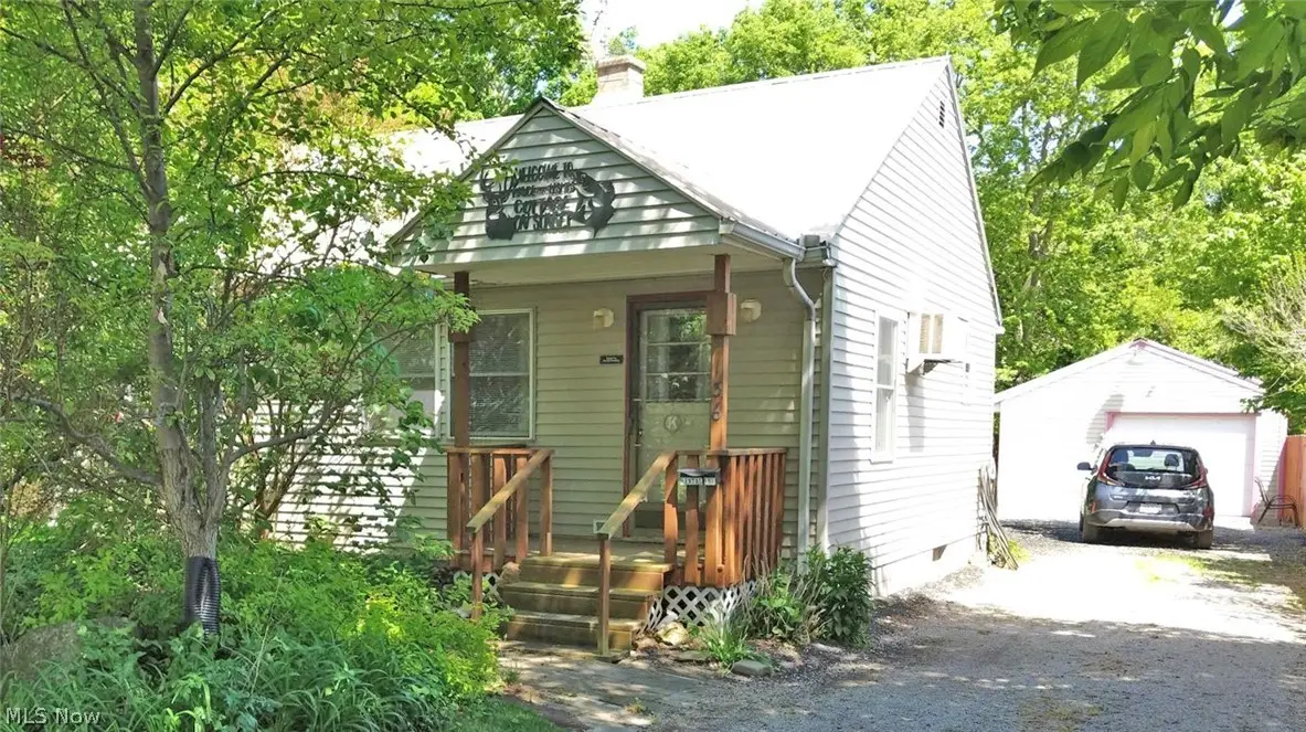 136 Sunset Drive, Kelleys Island, OH 43438 - #1