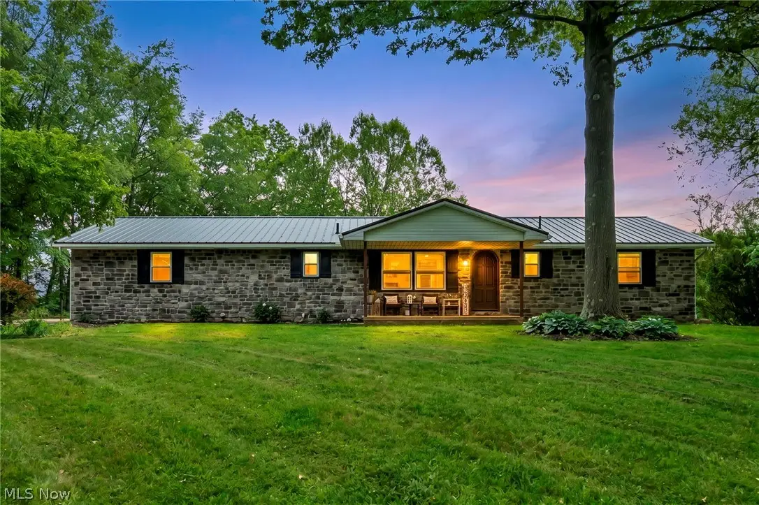 12100 Hoover Nw Avenue, Uniontown, OH 44685 - #1