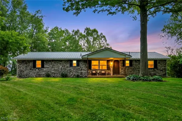 12100 Hoover Nw Avenue, Uniontown, OH 44685