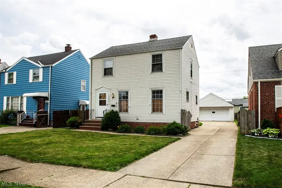 12805 Crossburn Avenue, Cleveland, OH 44135 - #2