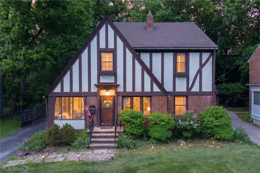 3605 Meadowbrook Boulevard, University Heights, OH 44118 - #2