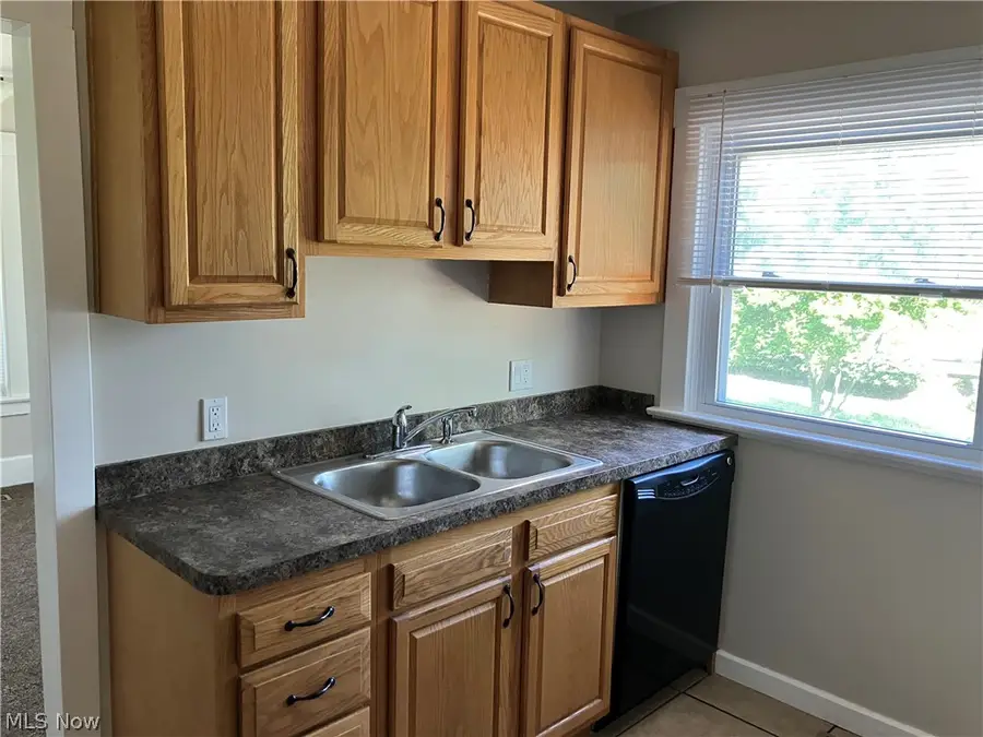 502 Dewey Avenue, Elyria, OH 44035 - #2