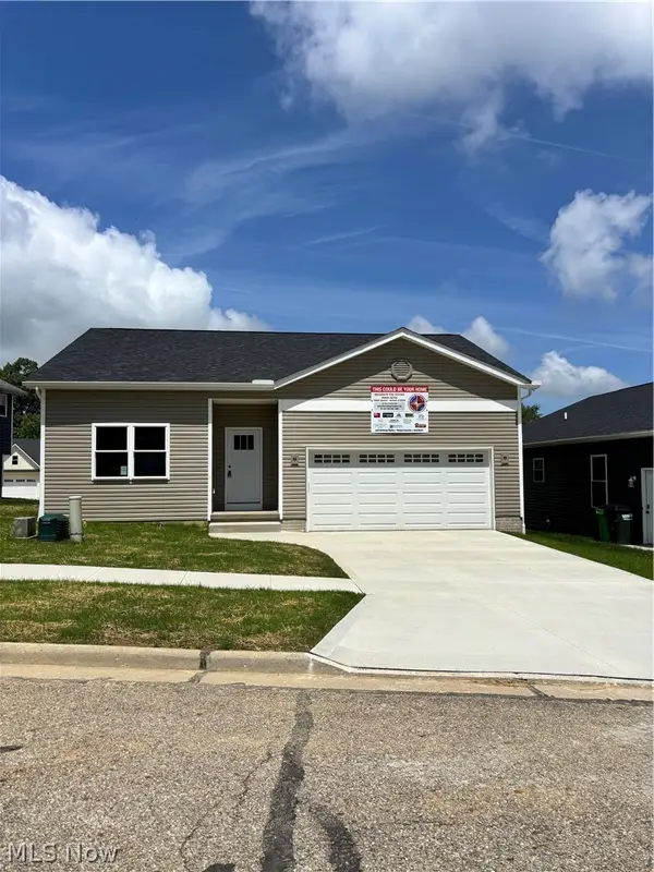385 Thorn Way, Doylestown, OH 44230