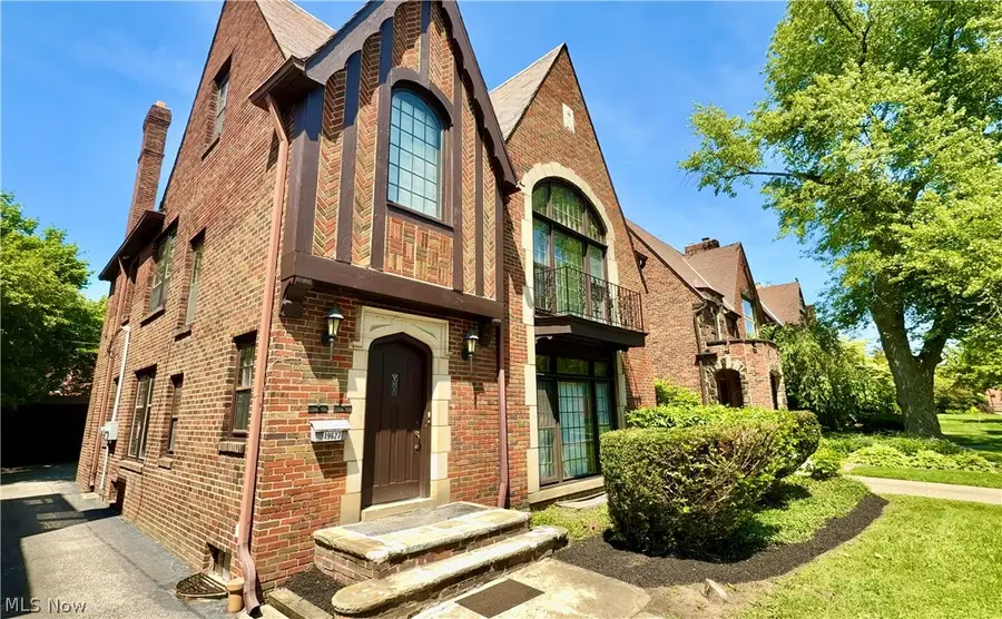 19627 Winslow Road, Shaker Heights, OH 44122 - #3