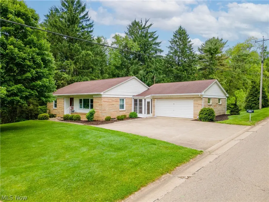32 Lakeview Drive, Millersburg, OH 44654 - #2