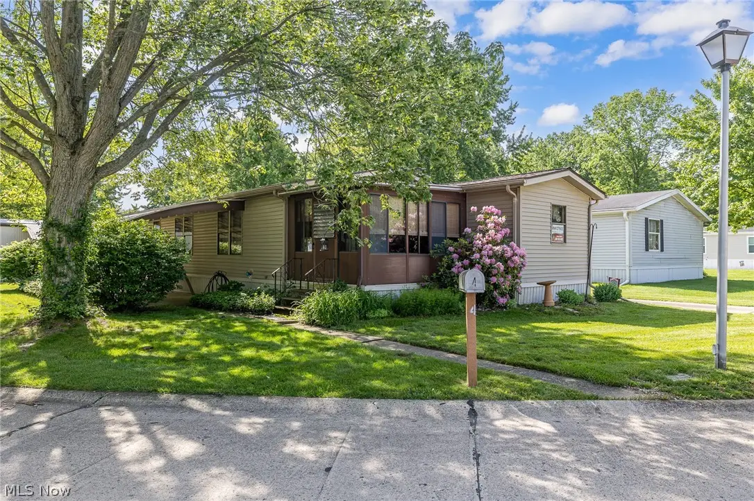 4 Overland Drive, Olmsted, OH 44138 - #1