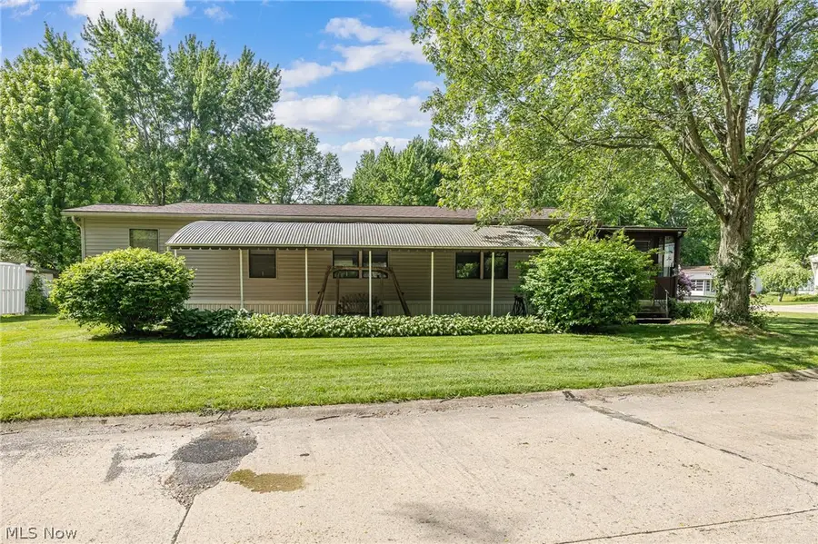 4 Overland Drive, Olmsted, OH 44138 - #2