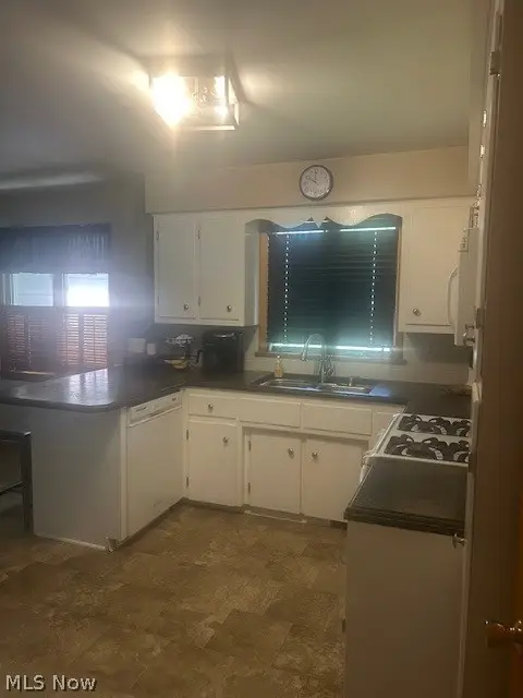 1566 Arthur Nw Drive, Warren, OH 44485 - #2