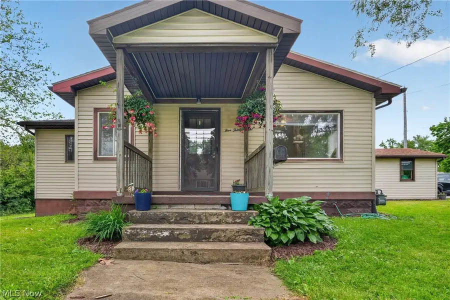 538 W Park Avenue, Columbiana, OH 44408 - #3