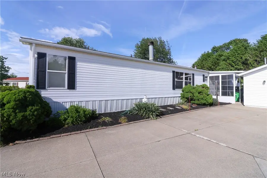 571 Sandtrap Circle, Painesville, OH 44077 - #2