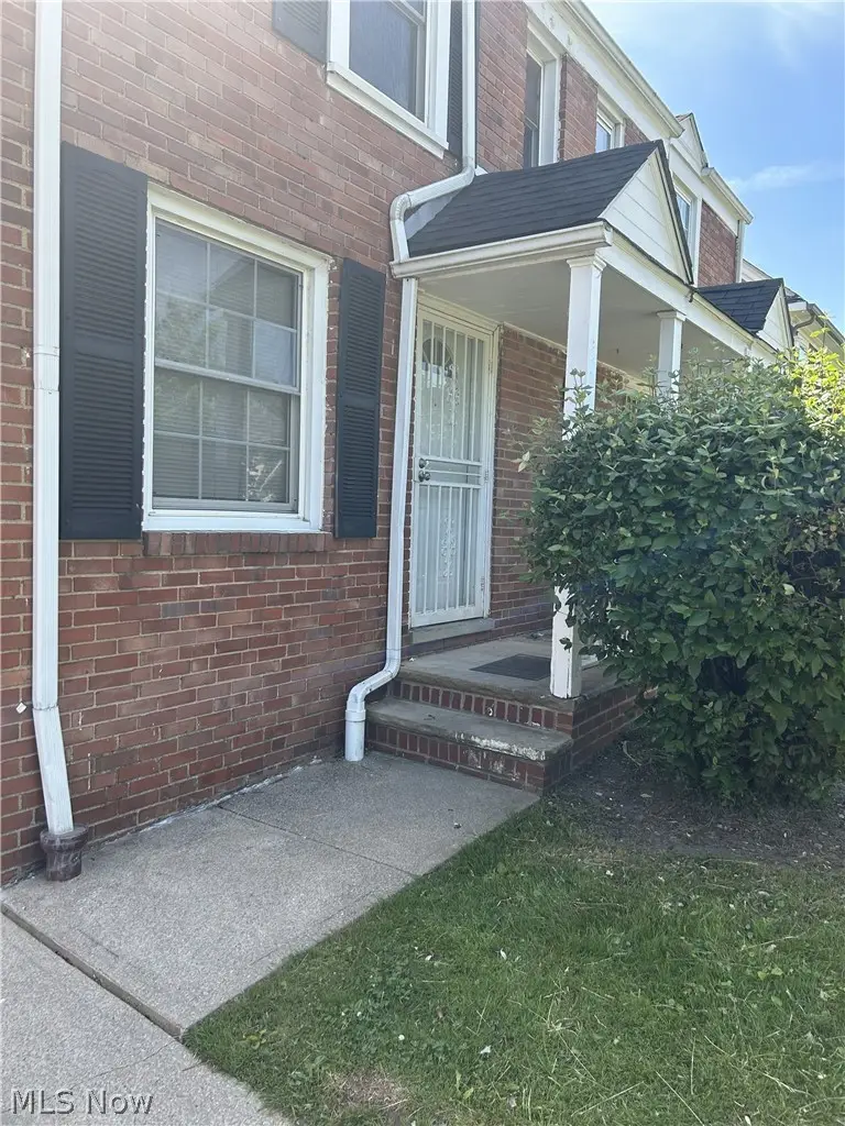 3381 Colwyn Road, Shaker Heights, OH 44120 - #2