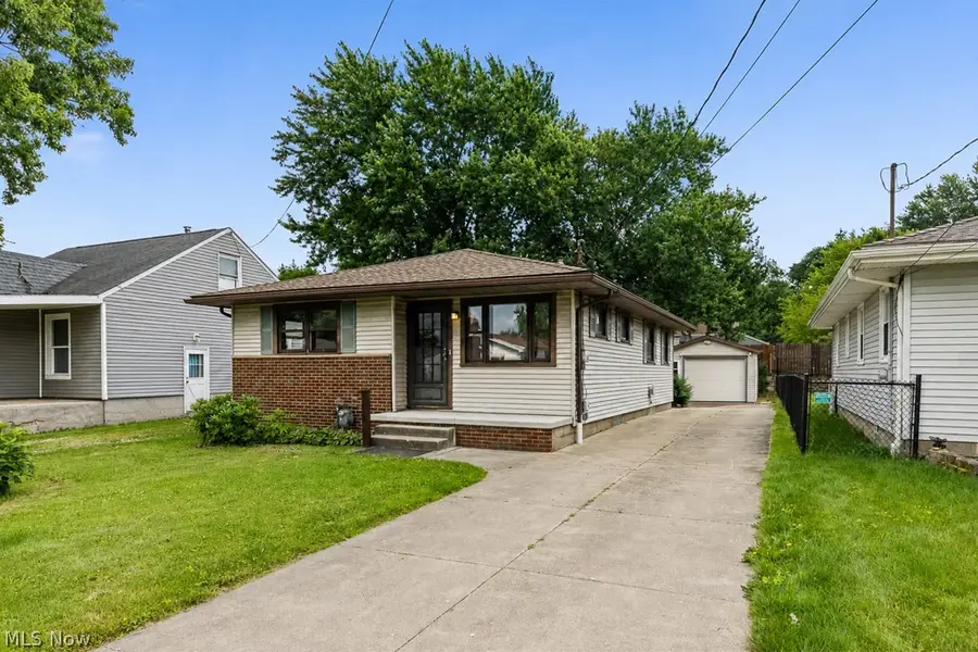 681 Newton Avenue, Barberton, OH 44203 - #3