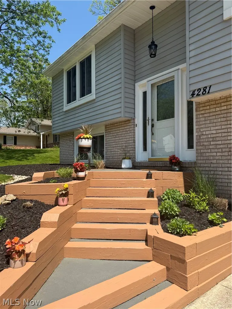 4281 Meadowlark Trail, Stow, OH 44224 - #3