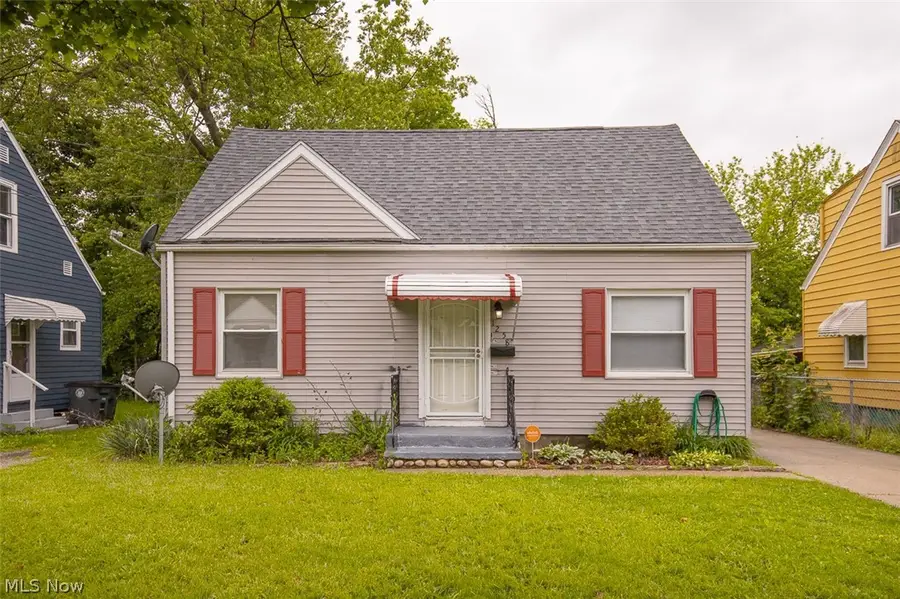 1258 Crestview Avenue, Akron, OH 44320 - #2