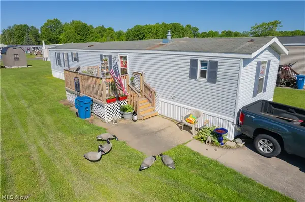 2163 Parkway Drive, Deerfield, OH 44411