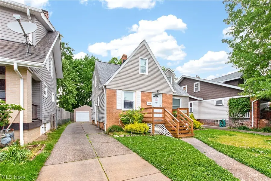 6806 Dartworth Drive, Parma, OH 44129 - #2