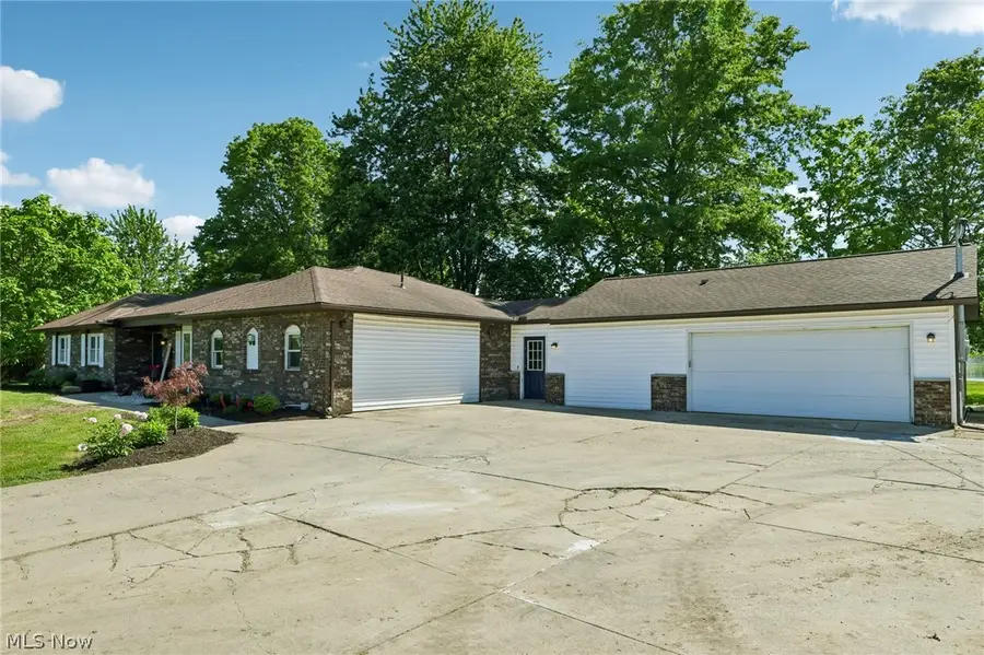12034 Root Road, Columbia Station, OH 44028 - #3