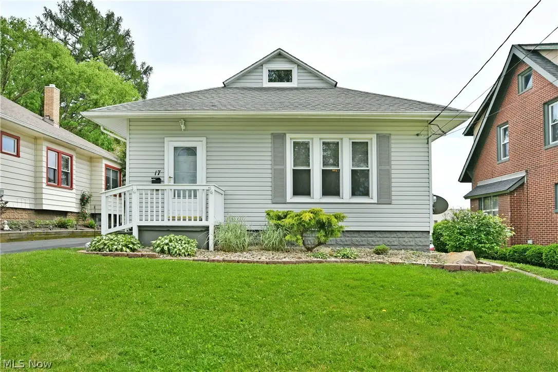 17 E Prospect Street, Girard, OH 44420 - #1