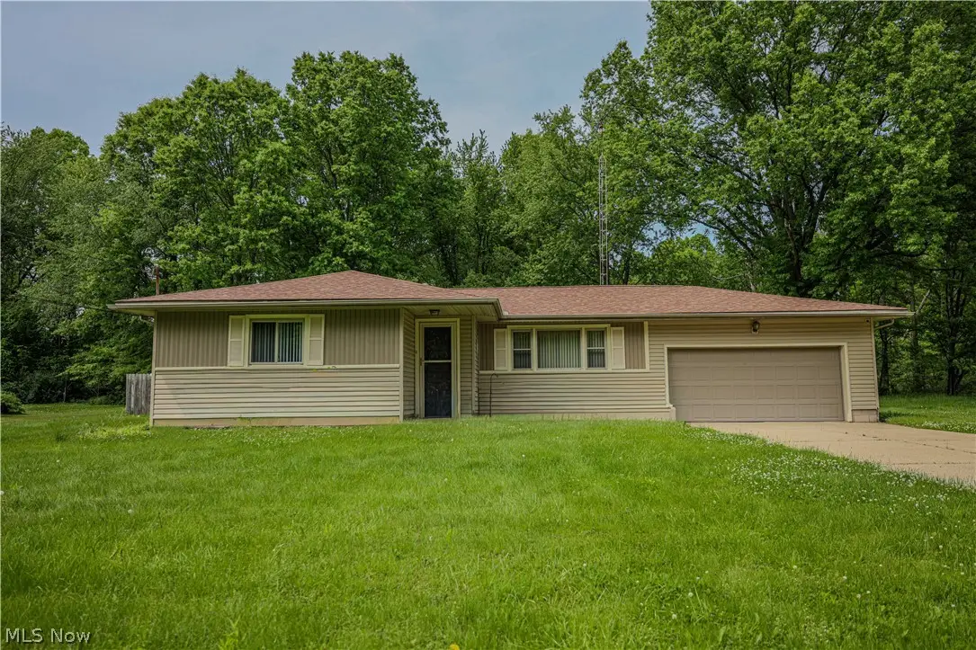 16011 Elbrook Ne Street, Alliance, OH 44601 - #1