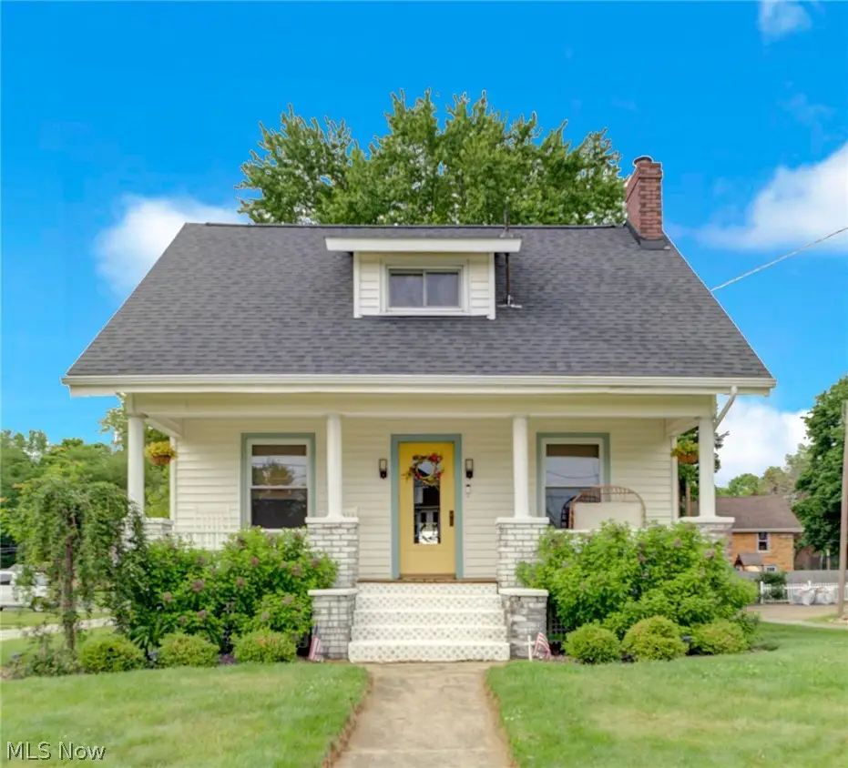 517 W Main Street, Malvern, OH 44644 - #1